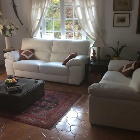 Charming In The Center Of * أنتيب